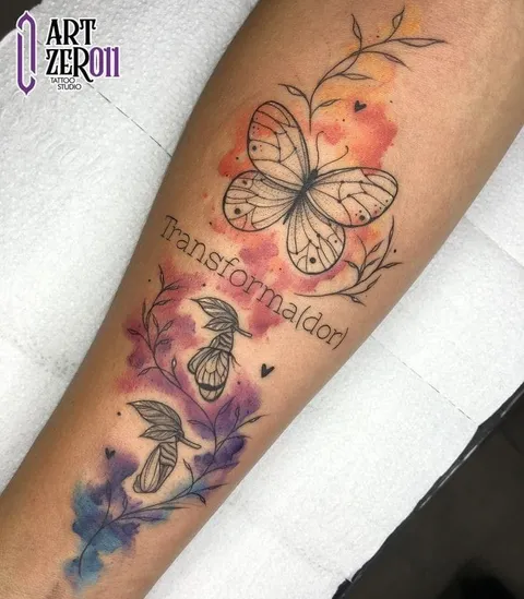Borboleta e casulos em traço fino sobre manchas de aquarela laranja, roxa e azul, com a palavra "Transforma(dor)"