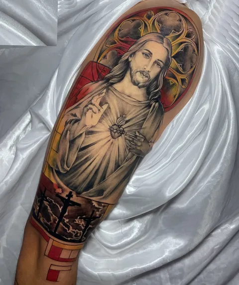 Sagrado Coração de Jesus em realismo colorido, com cruzes na base